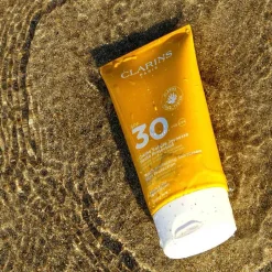 Clarins - SUNCARE Crème Solaire Jeunesse Haute Protection SPF30 - Protection solaire corps UVA/UVB 30 150 ml